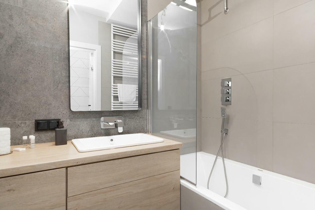 Fort Wola Apartments Warsaw By Noclegi Renters 客房 照片