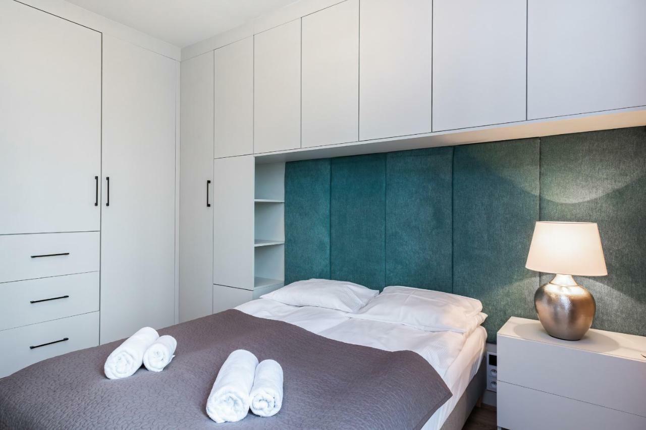 Fort Wola Apartments Warsaw By Noclegi Renters 外观 照片